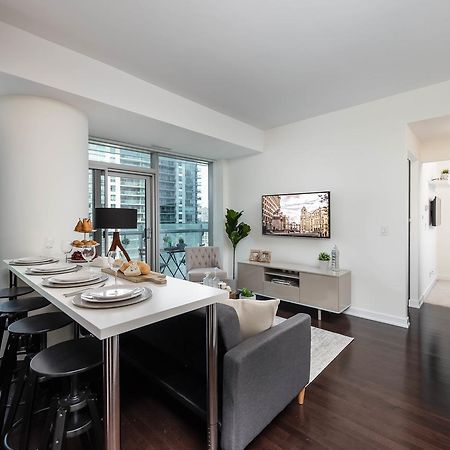 The York Boutique Suites Toronto Dış mekan fotoğraf