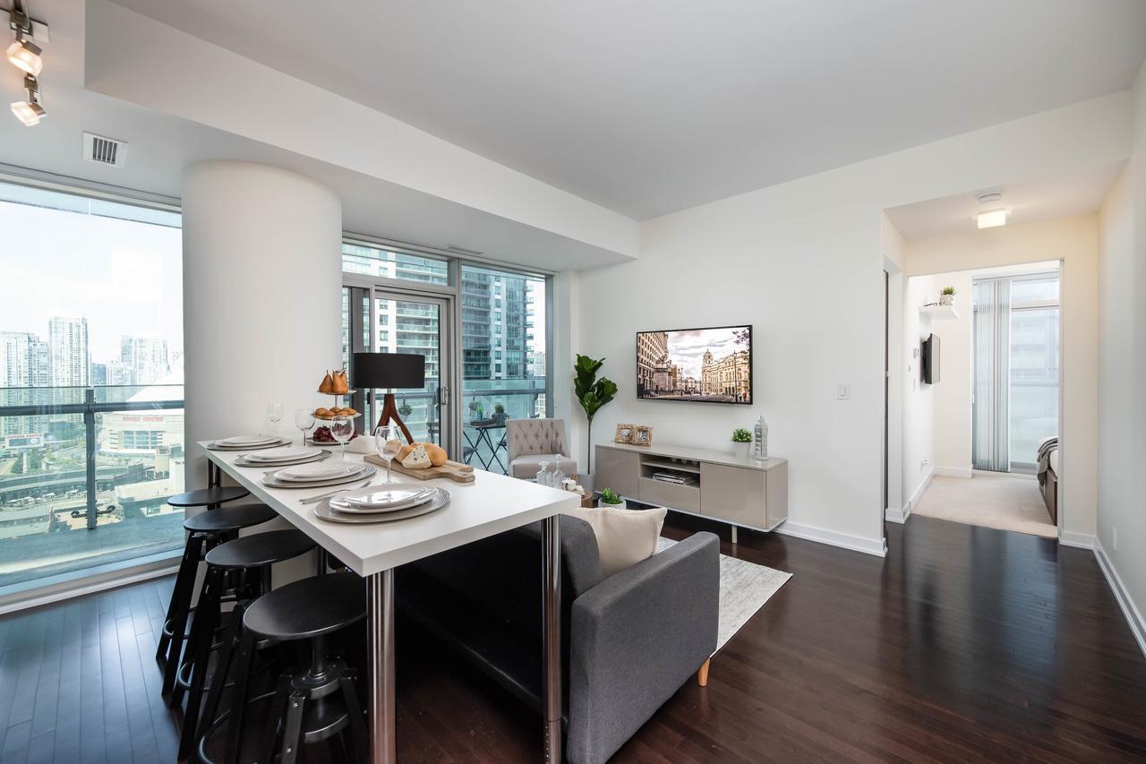 The York Boutique Suites Toronto Dış mekan fotoğraf