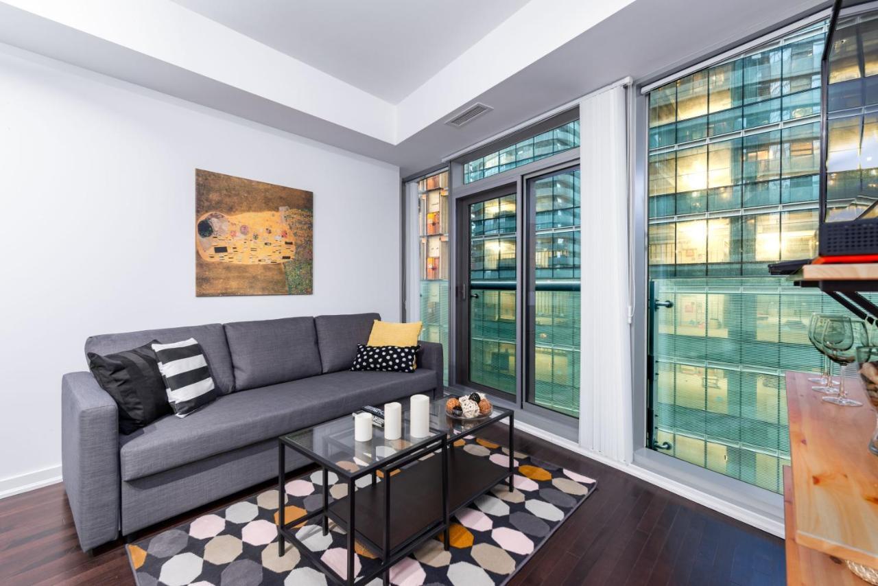 The York Boutique Suites Toronto Dış mekan fotoğraf