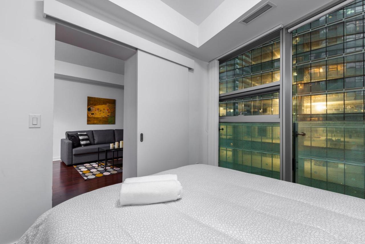 The York Boutique Suites Toronto Dış mekan fotoğraf