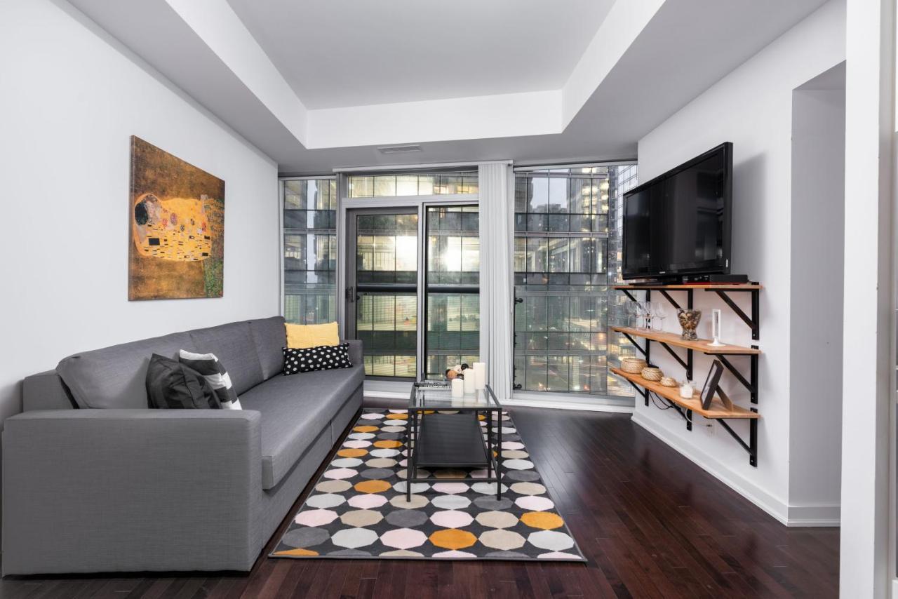 The York Boutique Suites Toronto Dış mekan fotoğraf