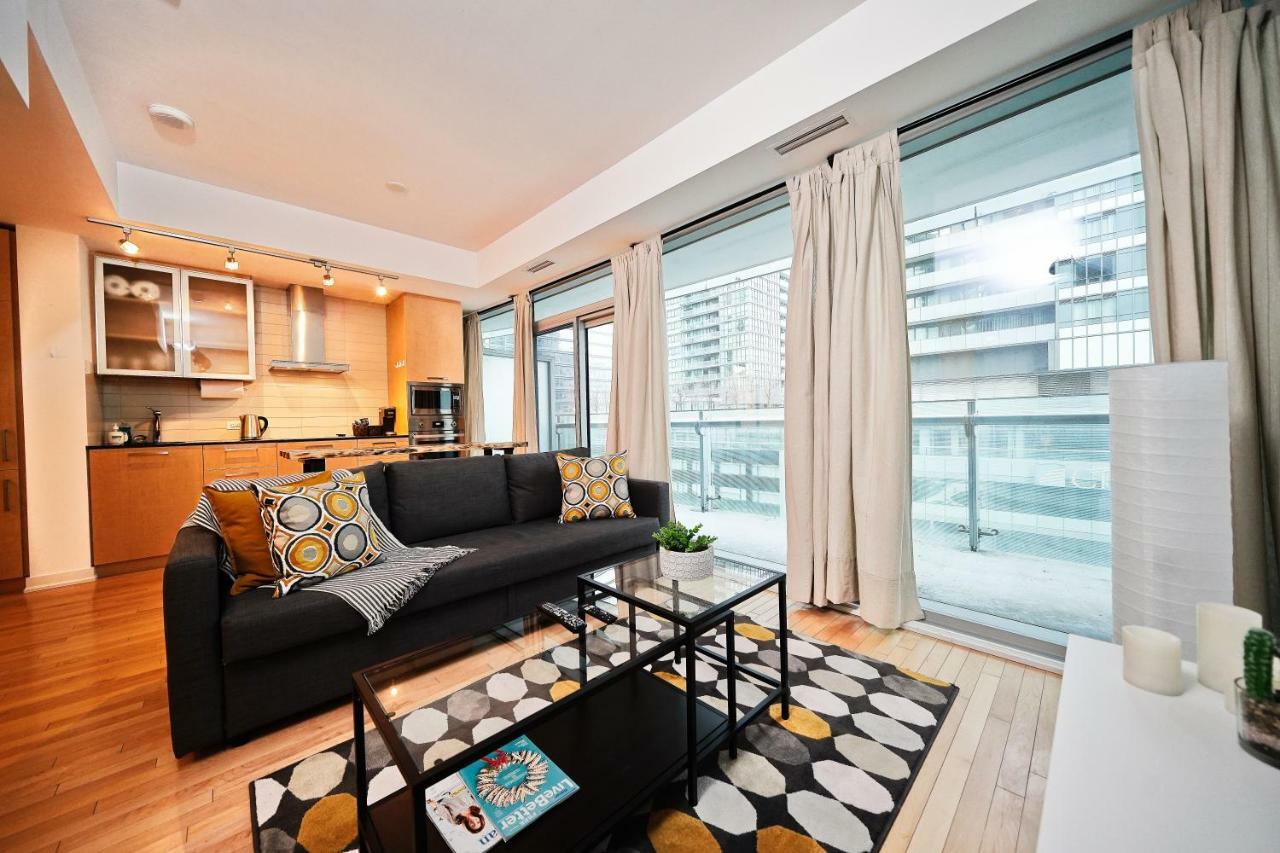 The York Boutique Suites Toronto Dış mekan fotoğraf