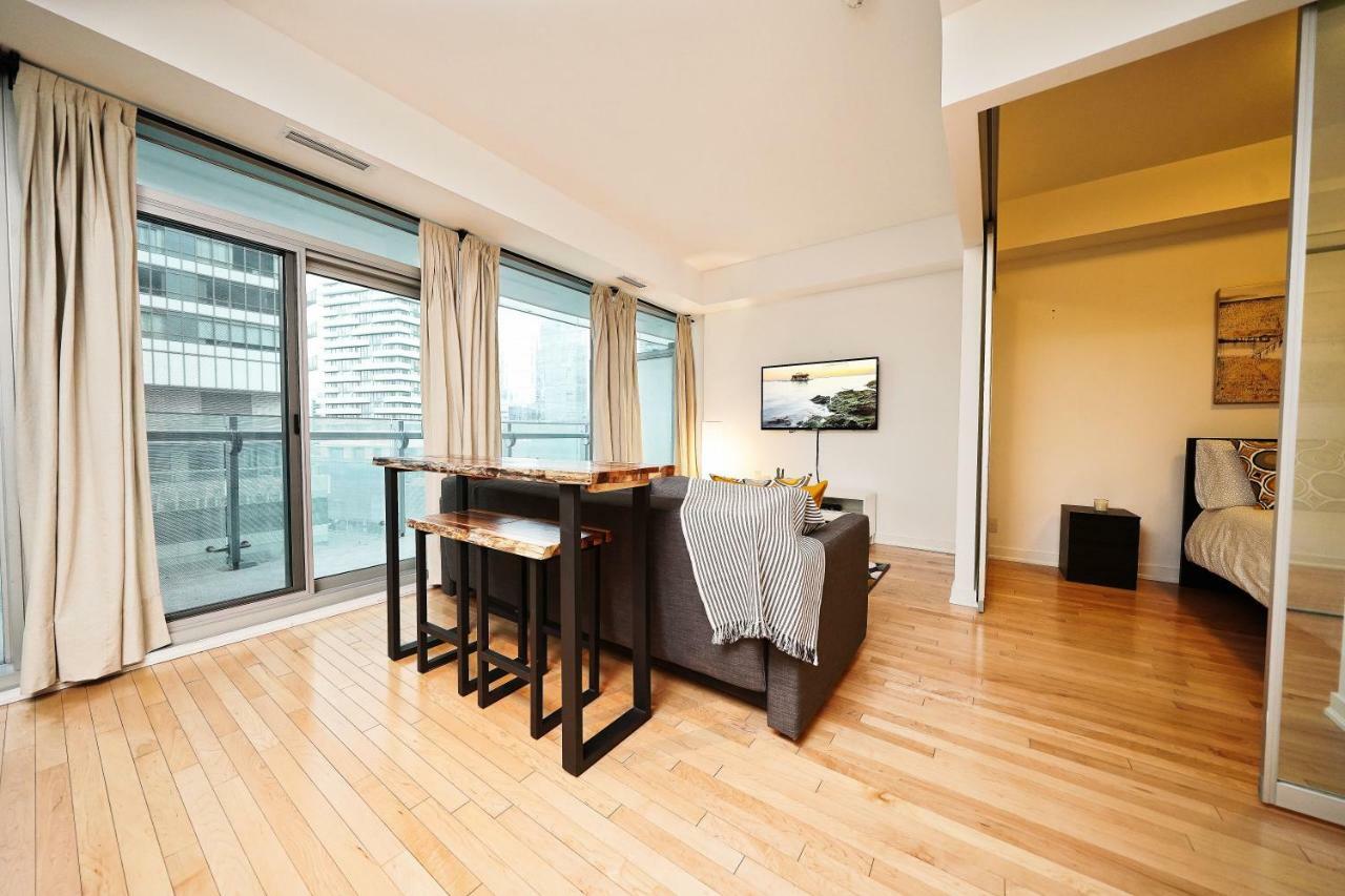 The York Boutique Suites Toronto Dış mekan fotoğraf