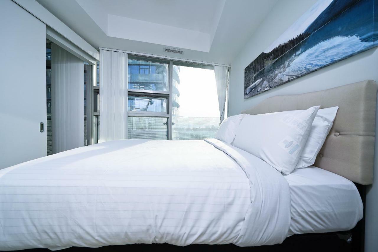 The York Boutique Suites Toronto Dış mekan fotoğraf
